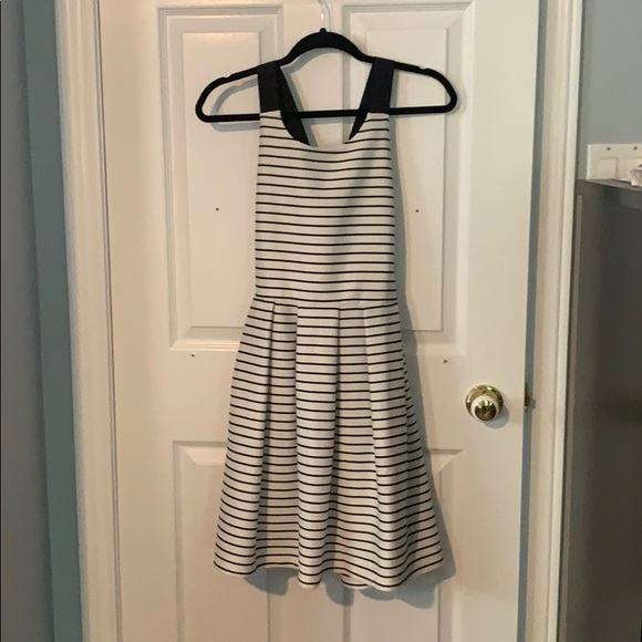 Dex dress 3/15$ - Picture 1 of 3